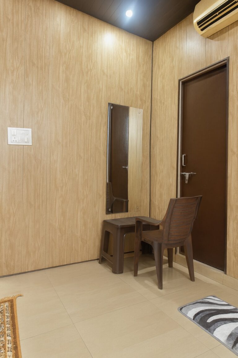 Dev Hotel Mansarovar room photo 20 - budget hotel room in Mansarovar Jaipur near Mansarovar Metro