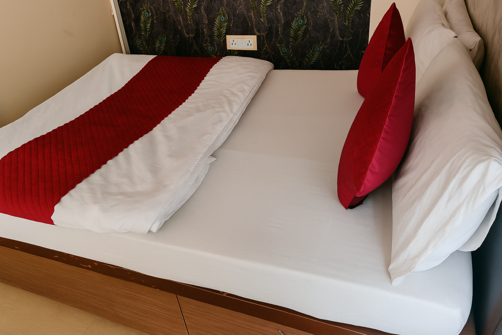 Dev Hotel Mansarovar room photo 8 - budget hotel room in Mansarovar Jaipur near Mansarovar Metro