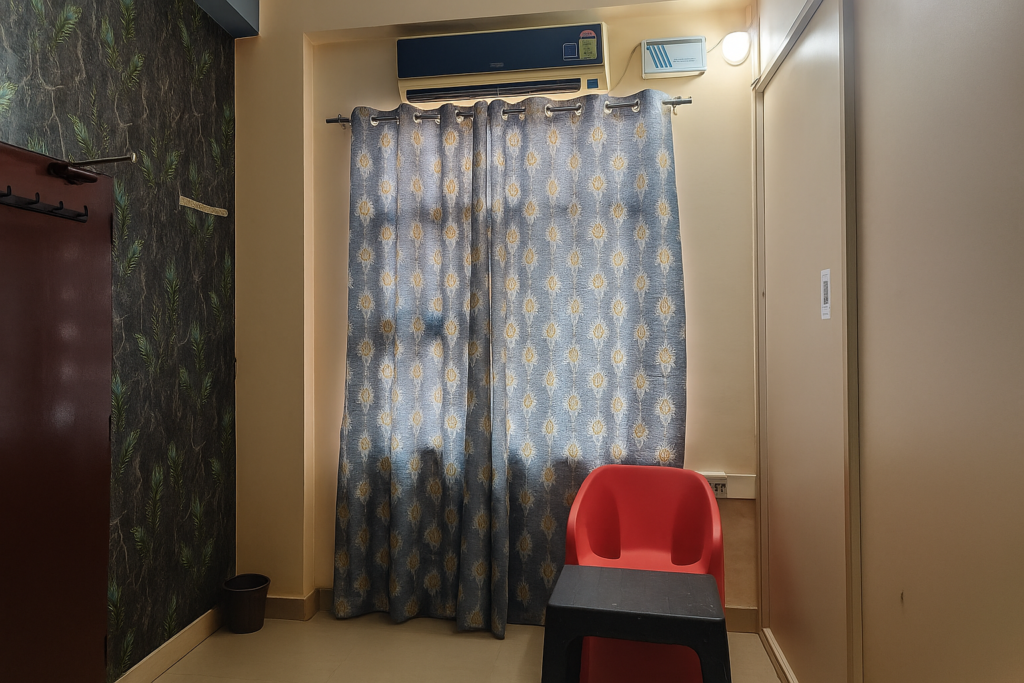 Dev Hotel Mansarovar room photo 10 - budget hotel room in Mansarovar Jaipur near Mansarovar Metro