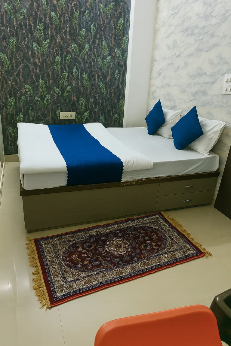 Hotel Stay for Jaipur Temple and City Landmark Visits