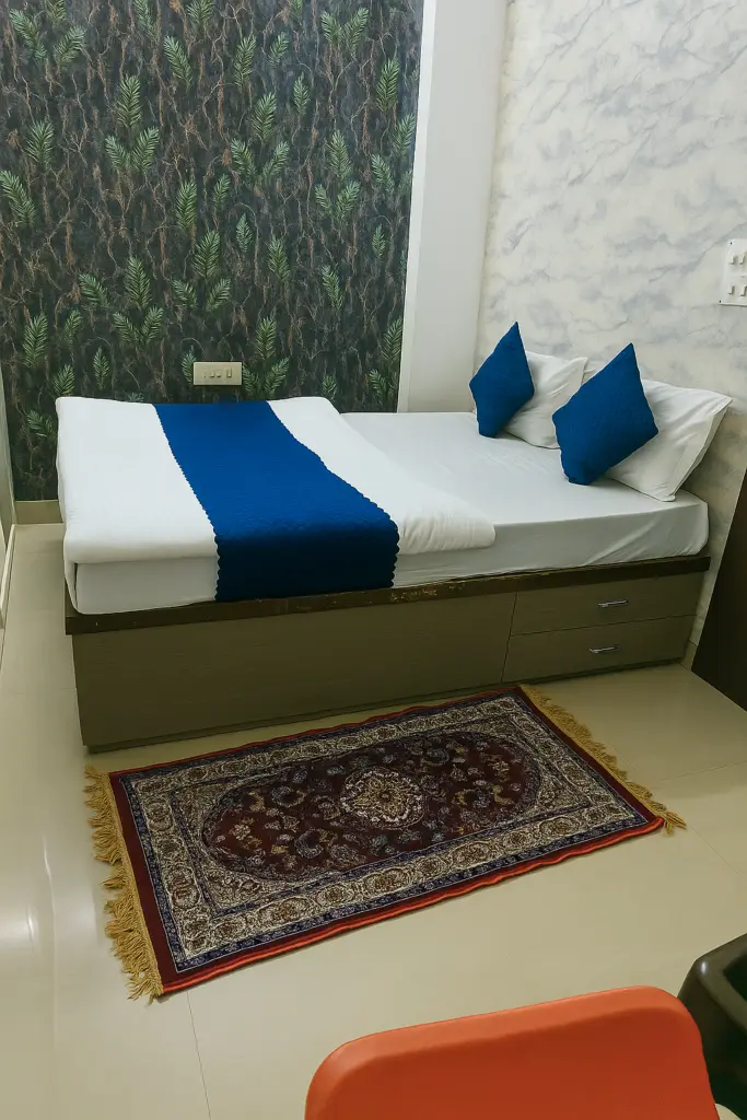 Dev Hotel Mansarovar room photo 5 - budget hotel room in Mansarovar Jaipur near Mansarovar Metro