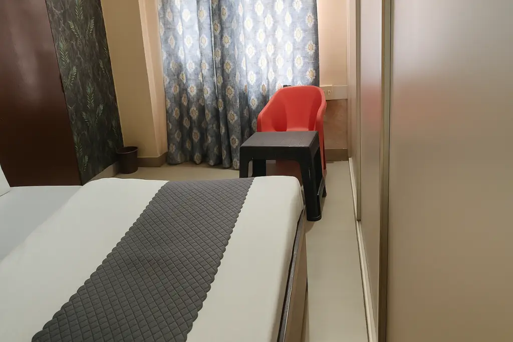 Dev Hotel Mansarovar room photo 6 - budget hotel room in Mansarovar Jaipur near Mansarovar Metro